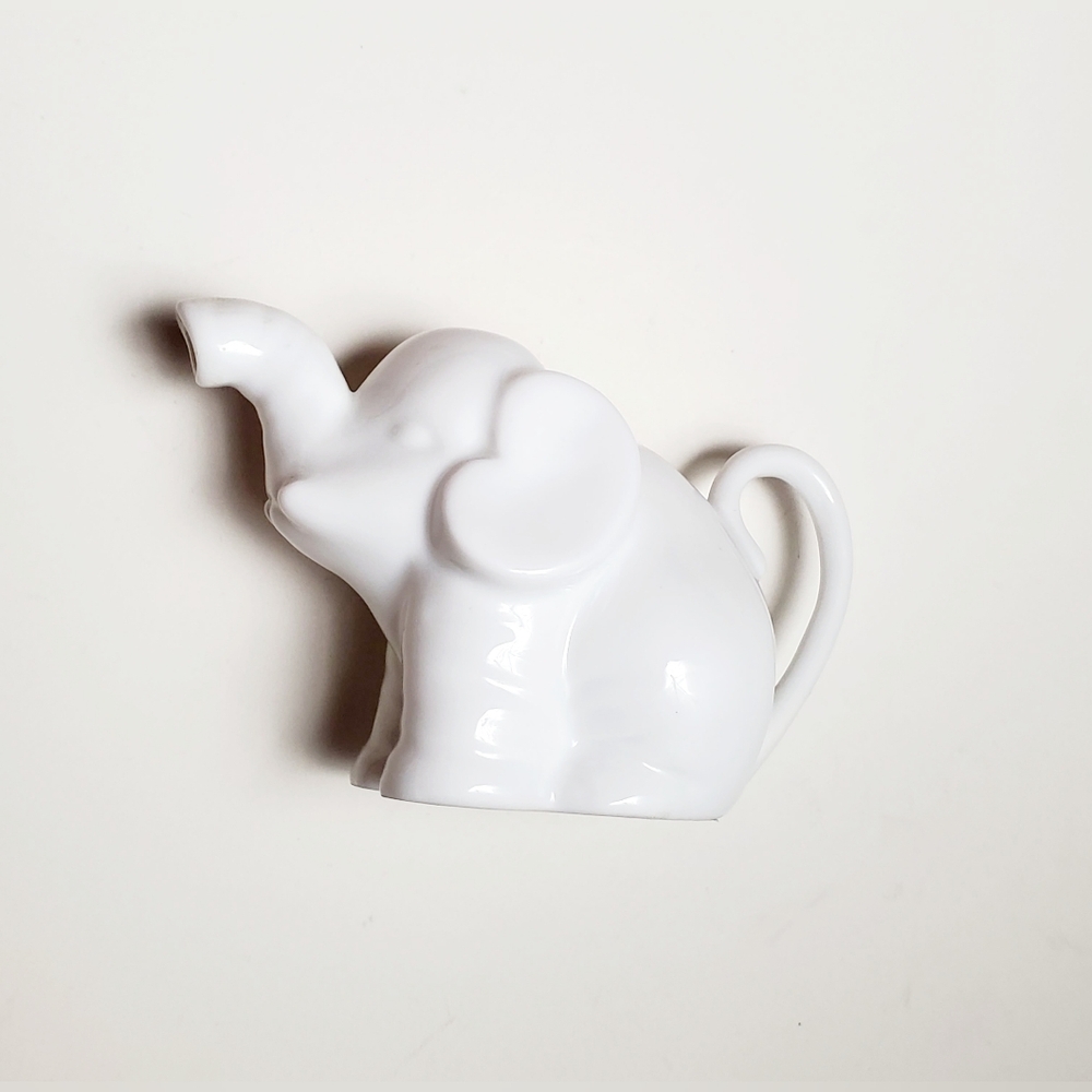 Two's Company Mini Porcelain Elephant Creamer